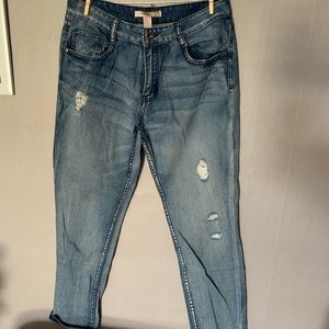 Women’s Sz 27 forever 21 boyfriend jean!